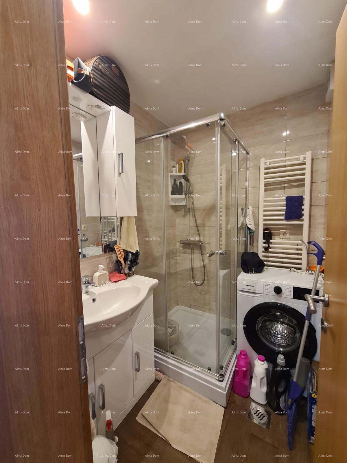 Casa con 3 appartamenti, Medulin