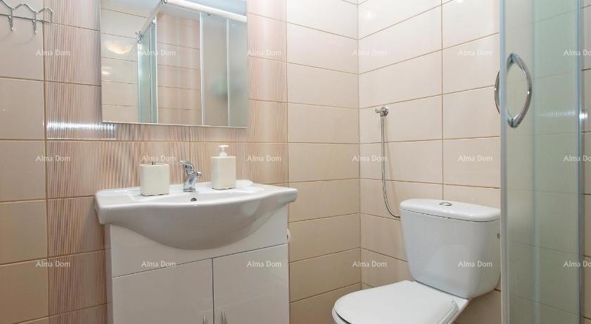 Casa con due appartamenti, Medulin