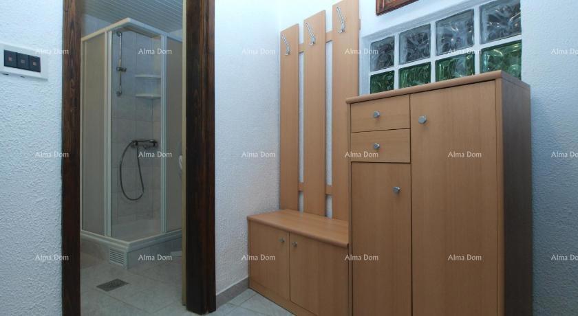 Casa con 3 appartamenti, Medulin