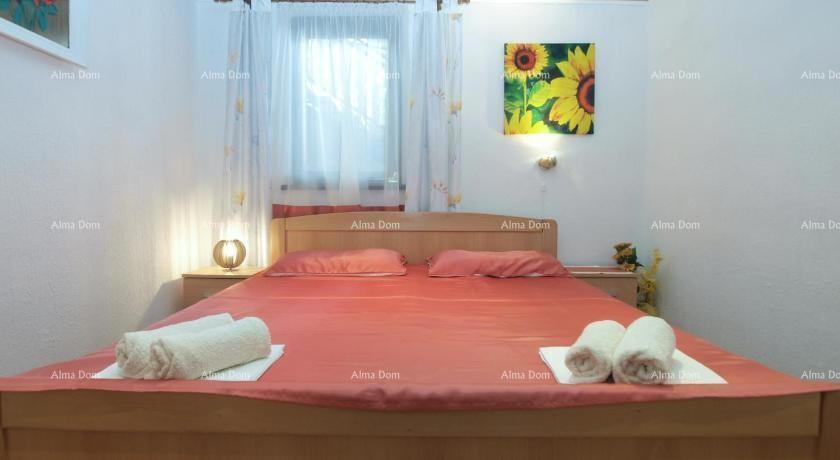 Casa con due appartamenti, Medulin