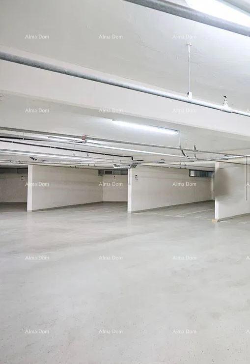 Umag – appartamento vicino al mare in un complesso con piscina