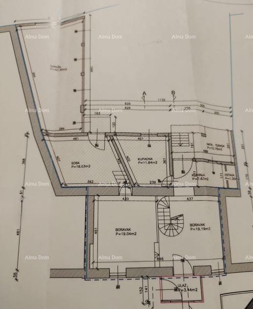 Vendiamo una casa in pietra nel centro di Brtonigle!