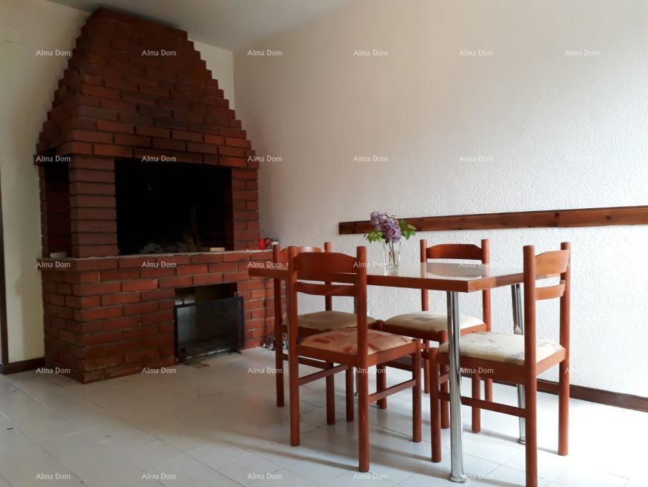 Vendiamo una casa in pietra nel centro di Brtonigle!