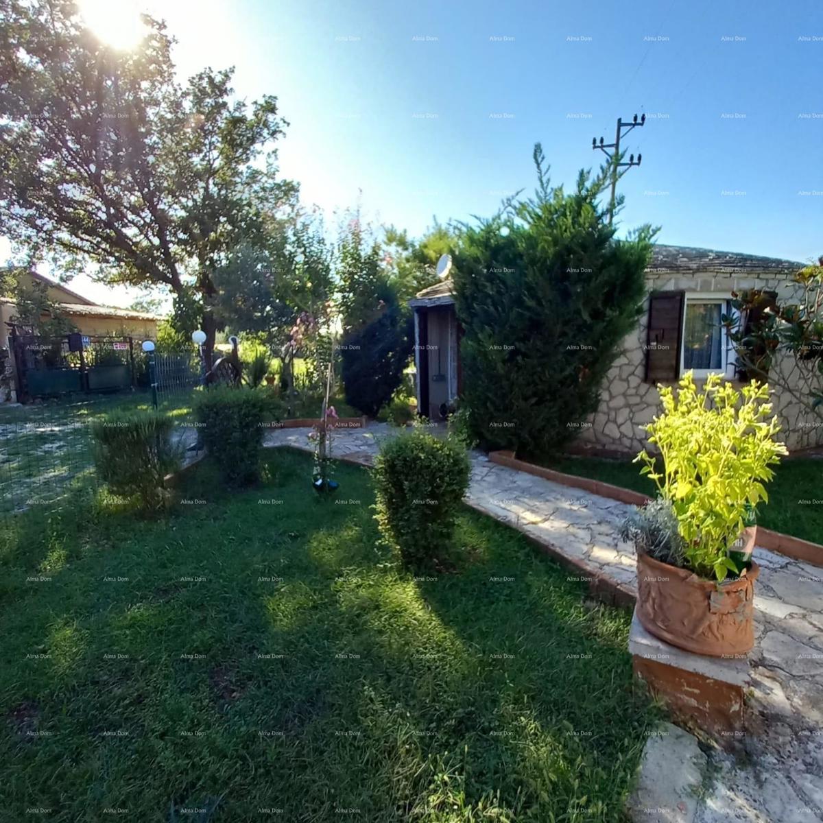 MEDULIN – AUTENTICA CASA ISTRIANA (KAŽUN) CON GIARDINO, A 600 M DAL MARE