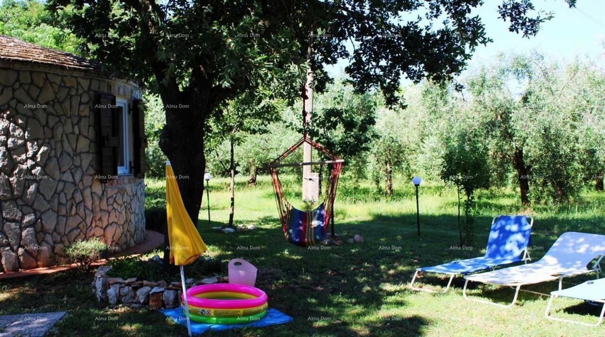 MEDULIN – AUTENTICA CASA ISTRIANA (KAŽUN) CON GIARDINO, A 600 M DAL MARE