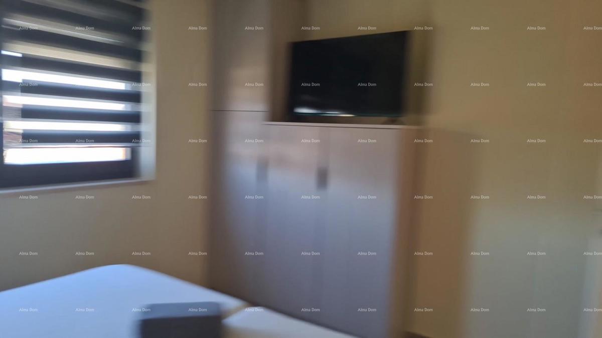 Appartamento moderno con posto auto e ripostiglio nel blocco F, vicino a Umago!