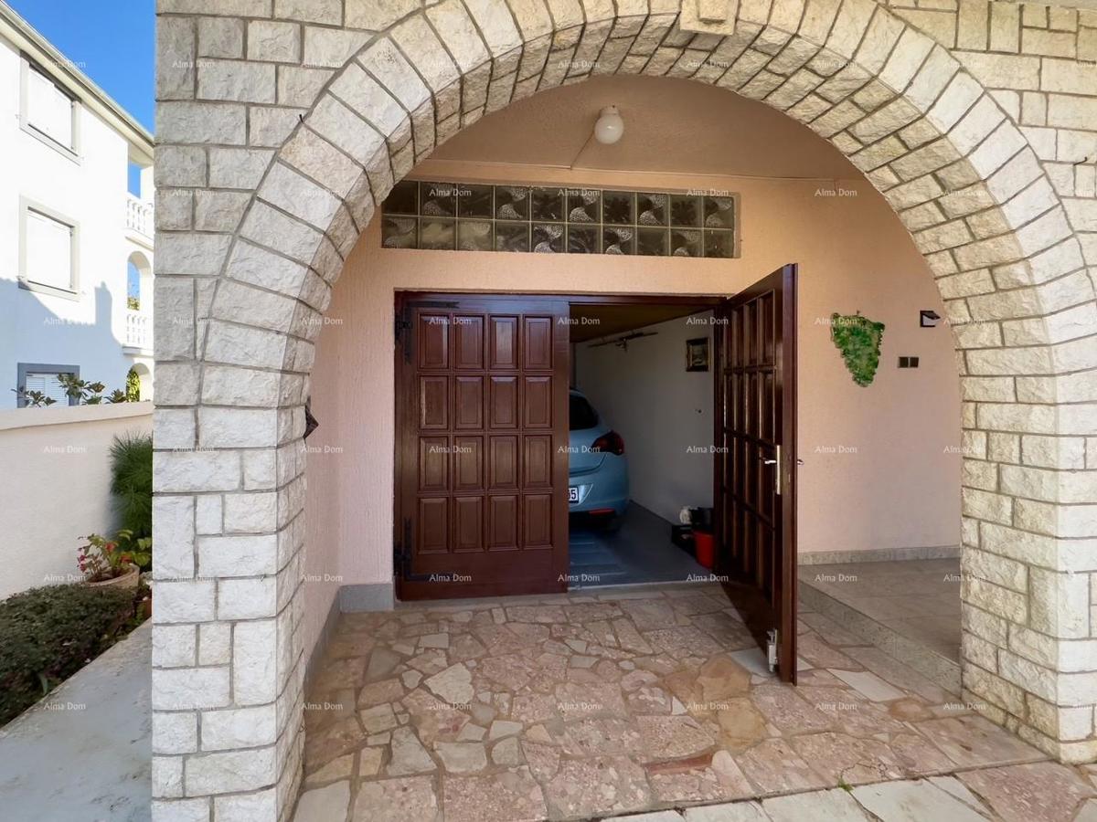 Grande casa con 4 appartamenti - Baia di sabbia!