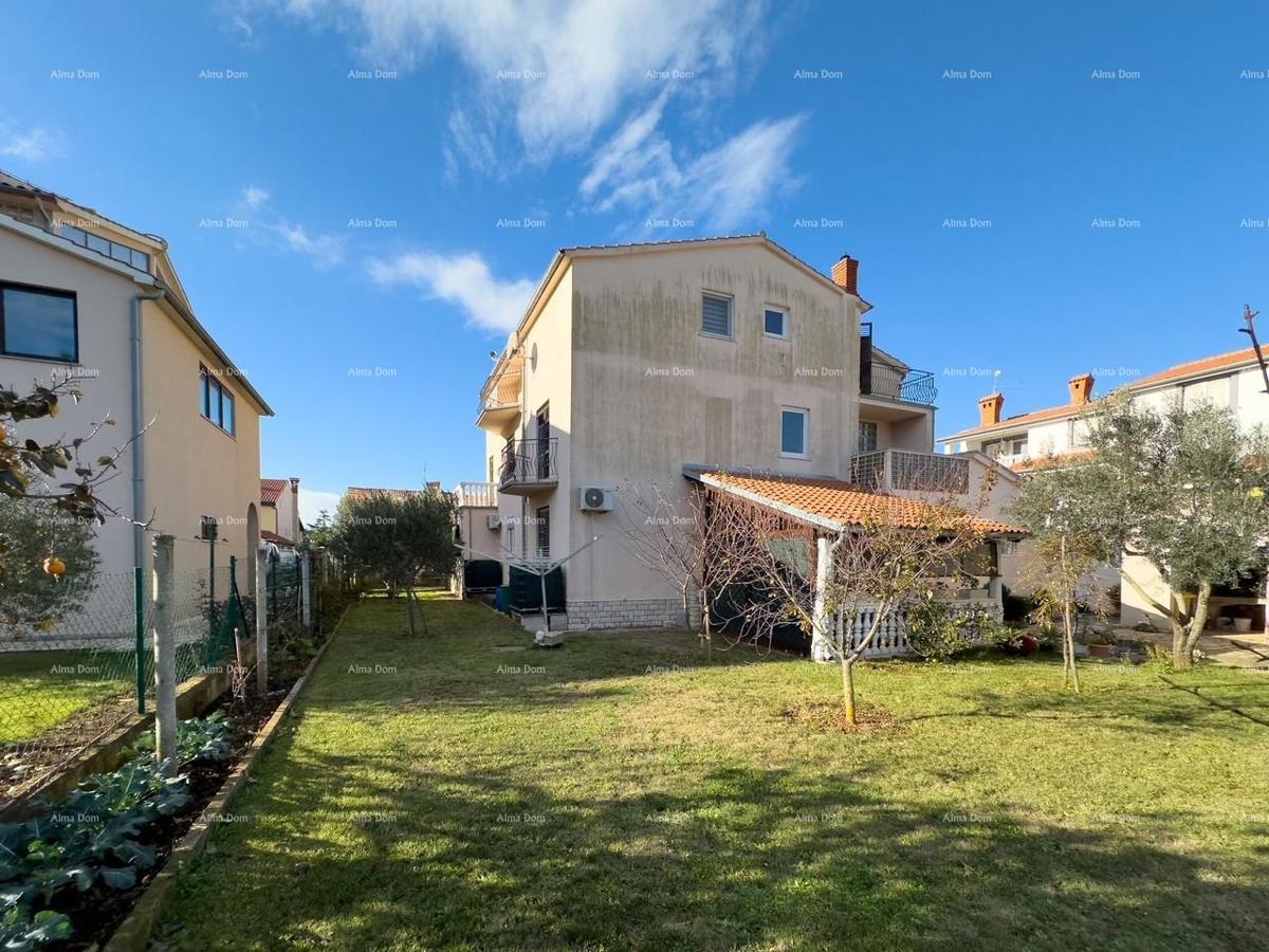 Grande casa con 4 appartamenti - Baia di sabbia!