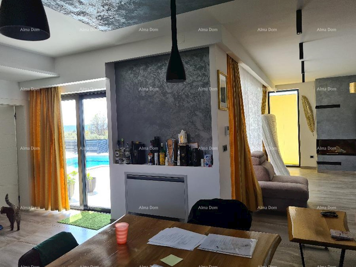 Nuova casa indipendente con piscina su un grande terreno, Medolino!