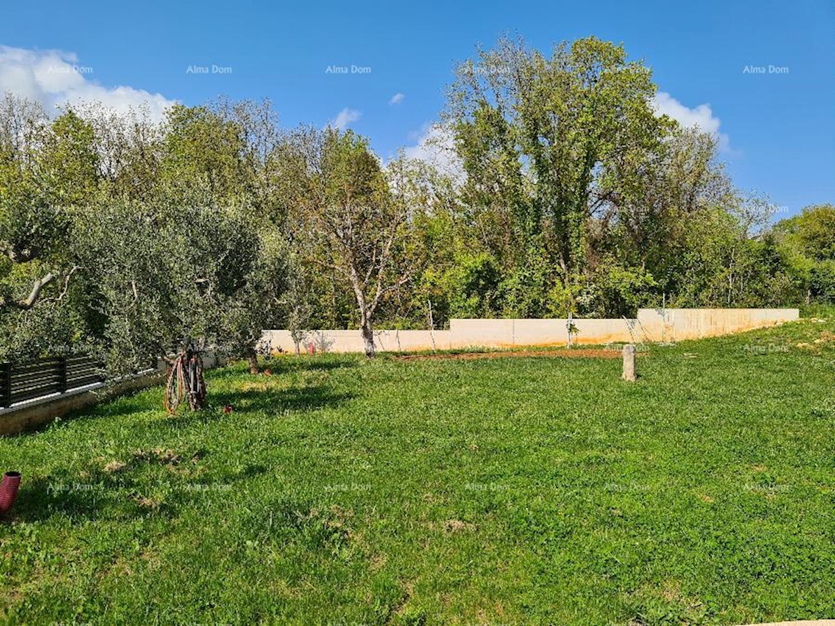 Nuova casa indipendente con piscina su un grande terreno, Medolino!