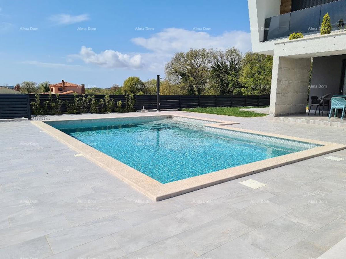 Nuova casa indipendente con piscina su un grande terreno, Medolino!