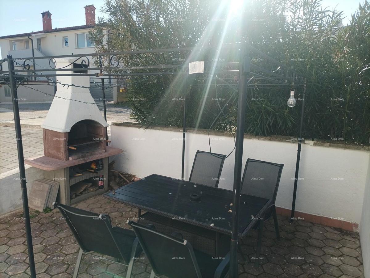 ŠTINJAN, Appartamento monolocale al 1° piano con giardino in comune e zona barbecue