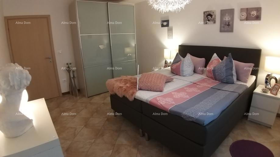 Peroj – Casa con tre appartamenti e piscina