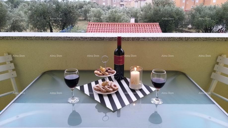 Peroj – Casa con tre appartamenti e piscina