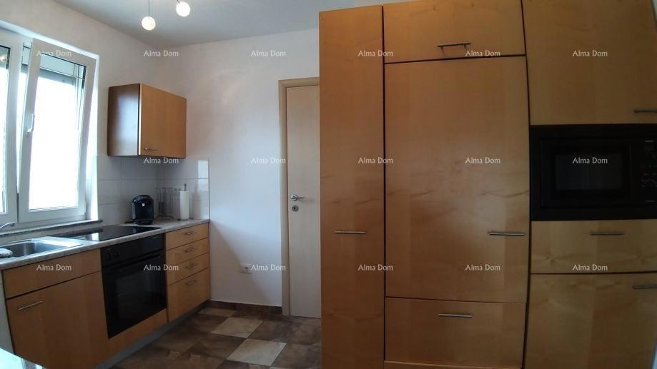 Peroj – Casa con tre appartamenti e piscina