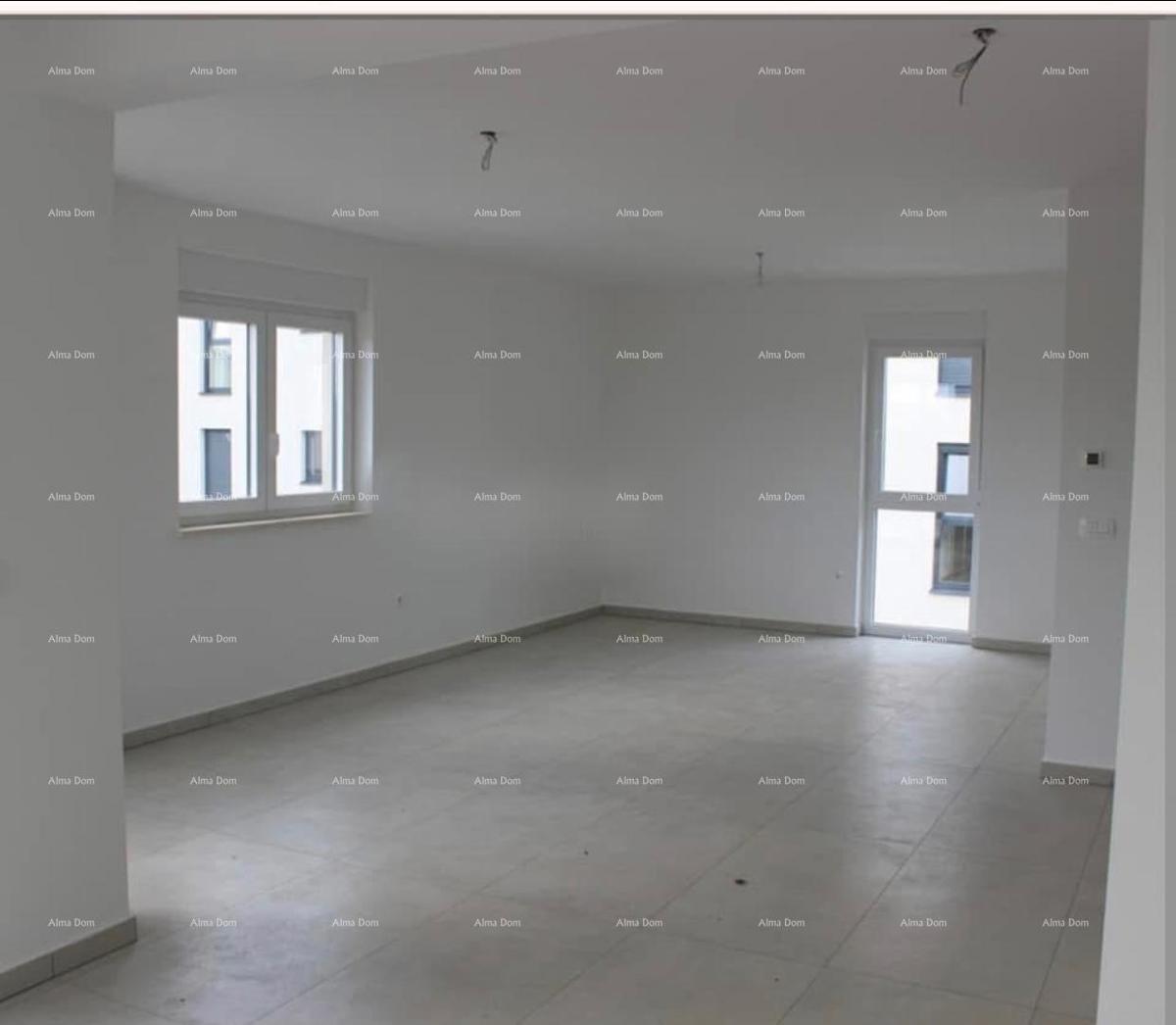 Appartamento di lusso con cinque stanze in vendita – 150 m², ultimo piano, nuova costruzione