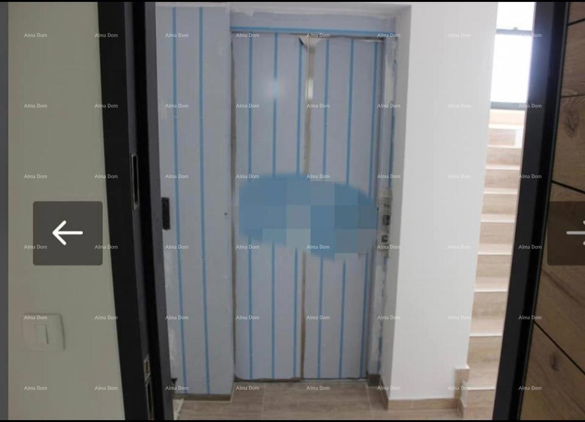 Appartamento di lusso con cinque stanze in vendita – 150 m², ultimo piano, nuova costruzione