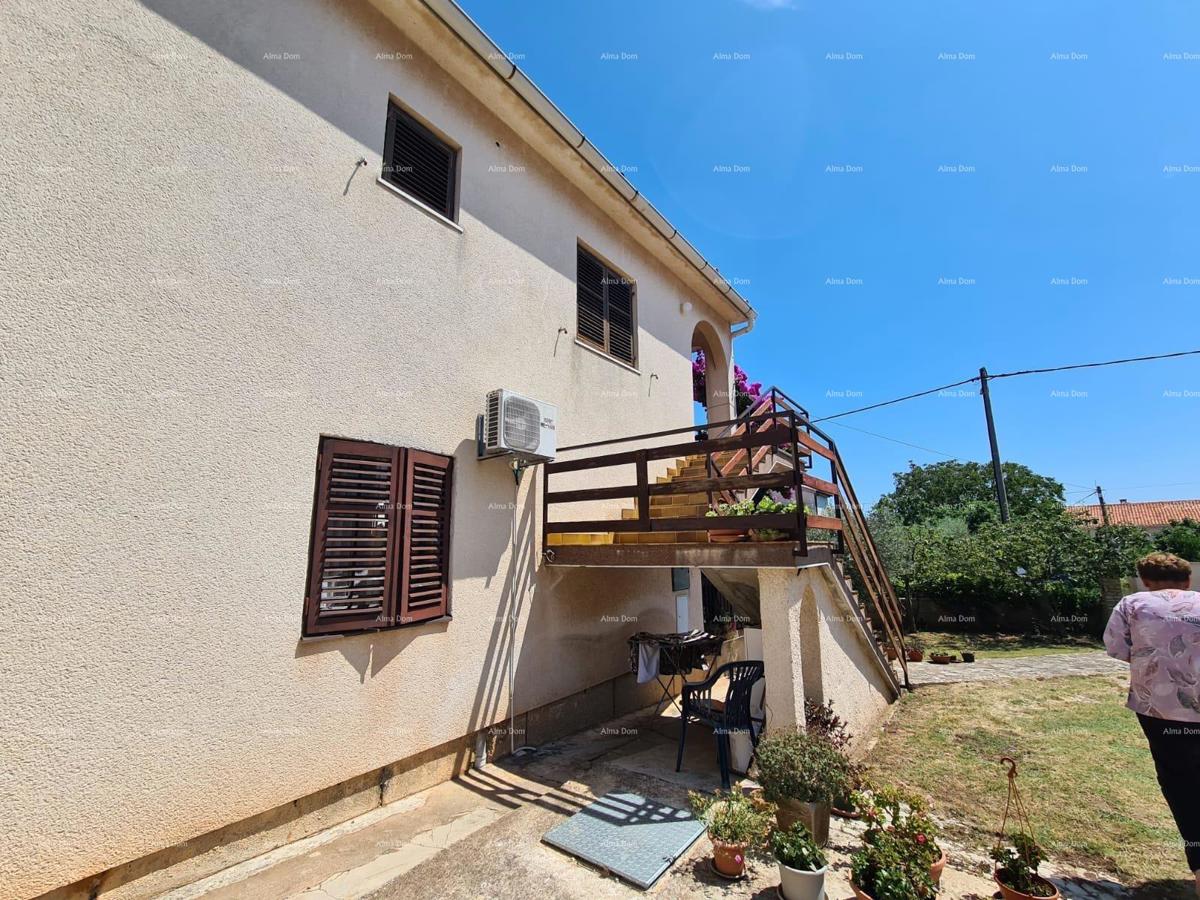 Vendita di una casa con due unità abitative, un fabbricato accessorio e un garage, Ližnjan!