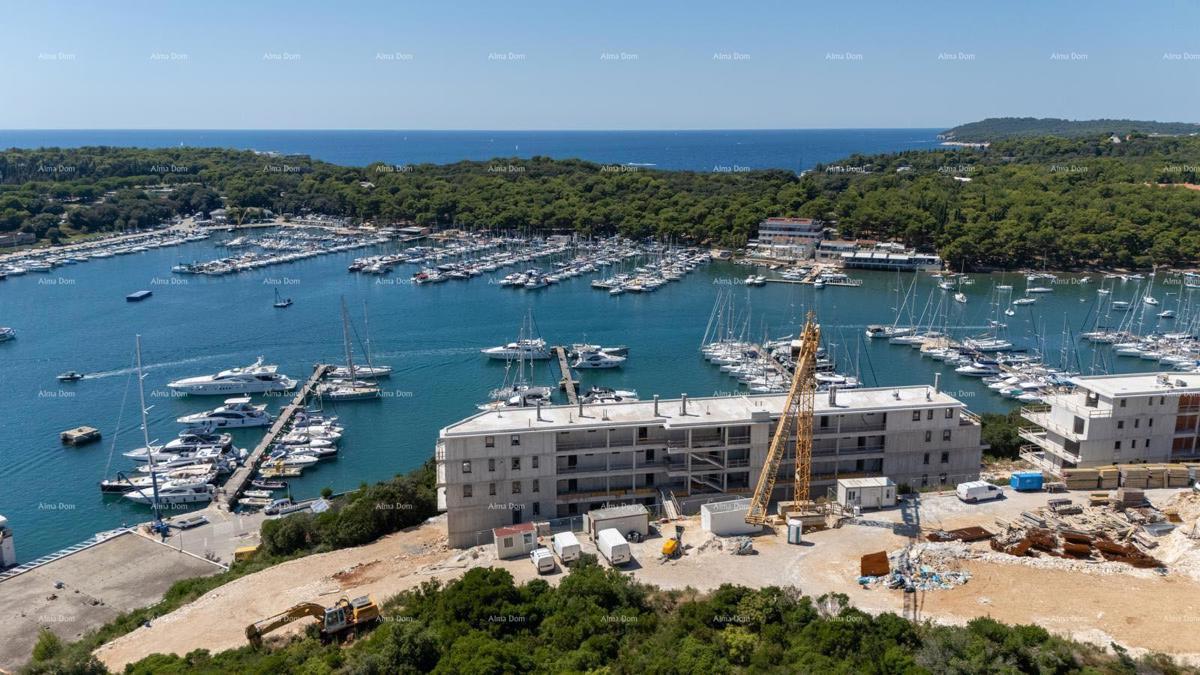 Vendita di appartamenti moderni in un edificio esclusivo con vista sulla marina, Pola!
