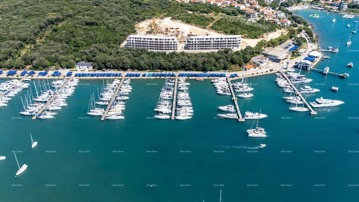 Vendita di appartamenti moderni in un edificio esclusivo con vista sulla marina, Pola!