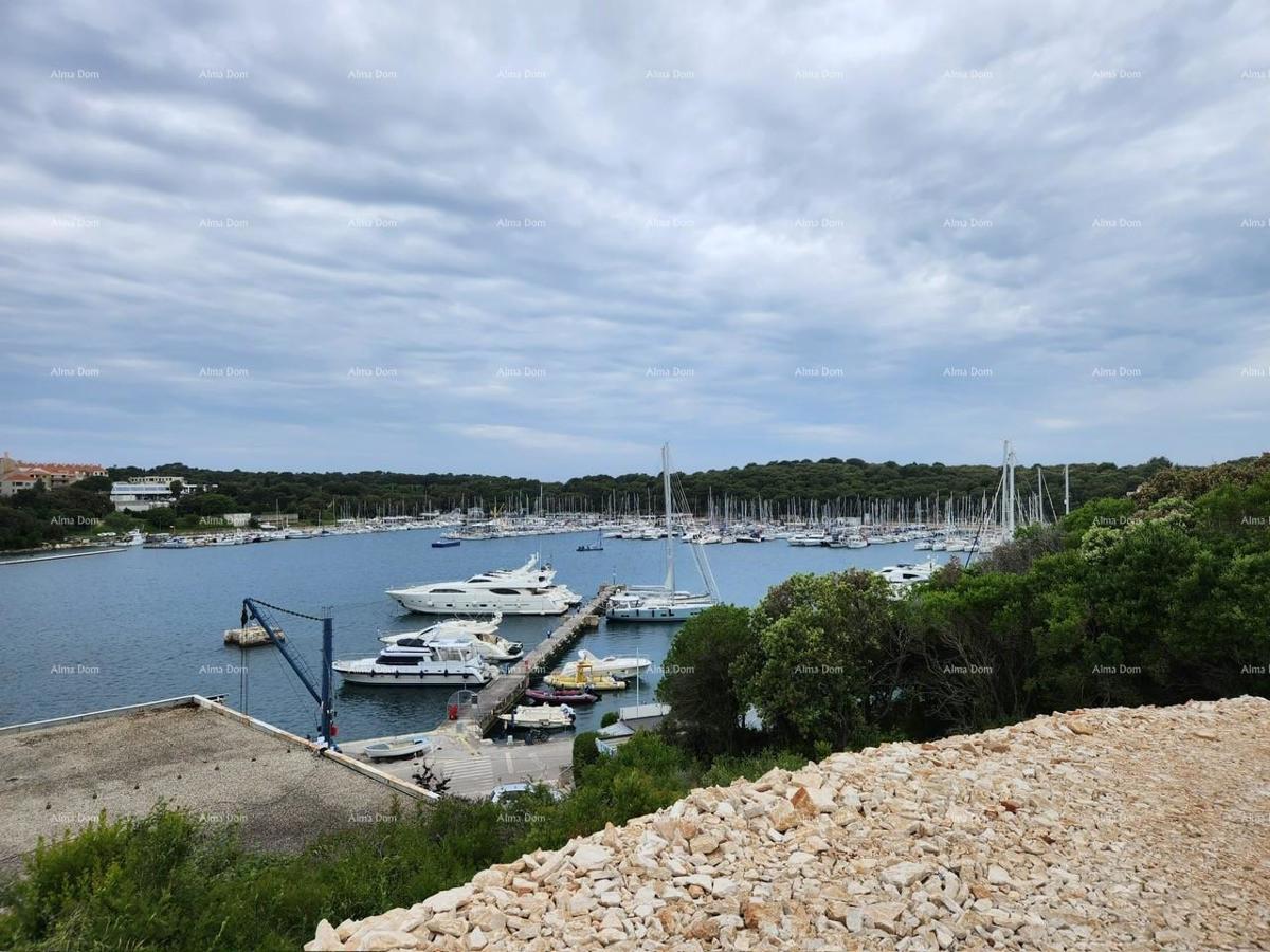 Vendita di appartamenti moderni in un edificio esclusivo con vista sulla marina, Pola!