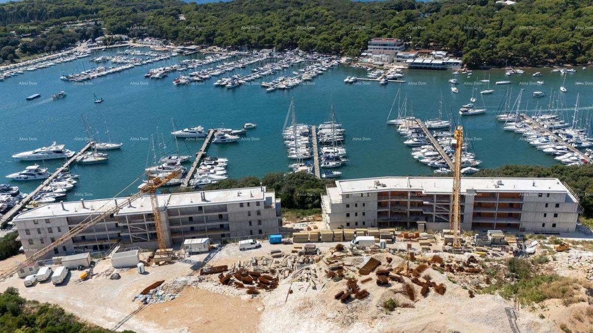 Vendita di appartamenti moderni in un edificio esclusivo con vista sulla marina, Pola!