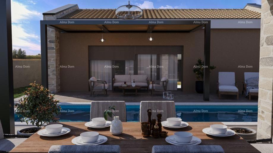 Terreno edificabile con permesso e progetto per villa con piscina – 760 m²