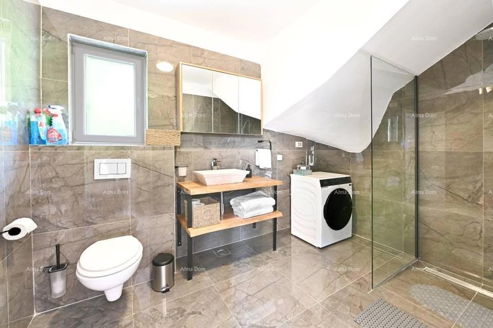 In italiano, il titolo si traduce in: