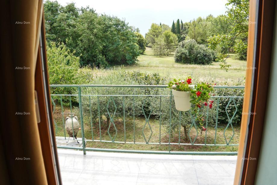 Rovinj, Vendesi appartamento di 120 m² in casa, a 100 m dal mare