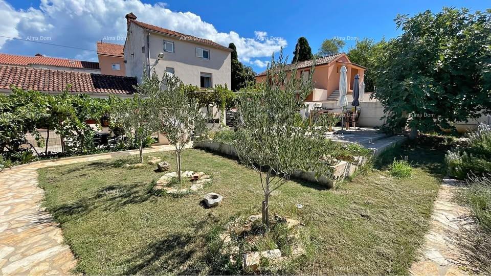 Vendita - due case in ottima posizione con vista mare - Medulin, Vinkuran!