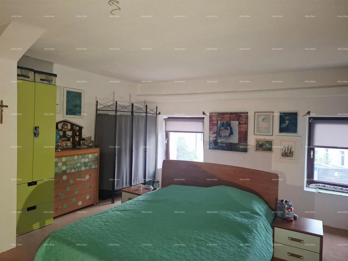 Casa in pietra ristrutturata in fila – 4 km dal centro di Pola