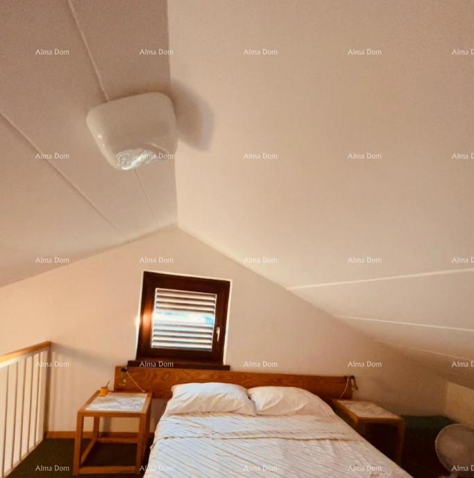 Appartamento con galleria e vista mare – Duga Uvala, 100 m dalla spiaggia