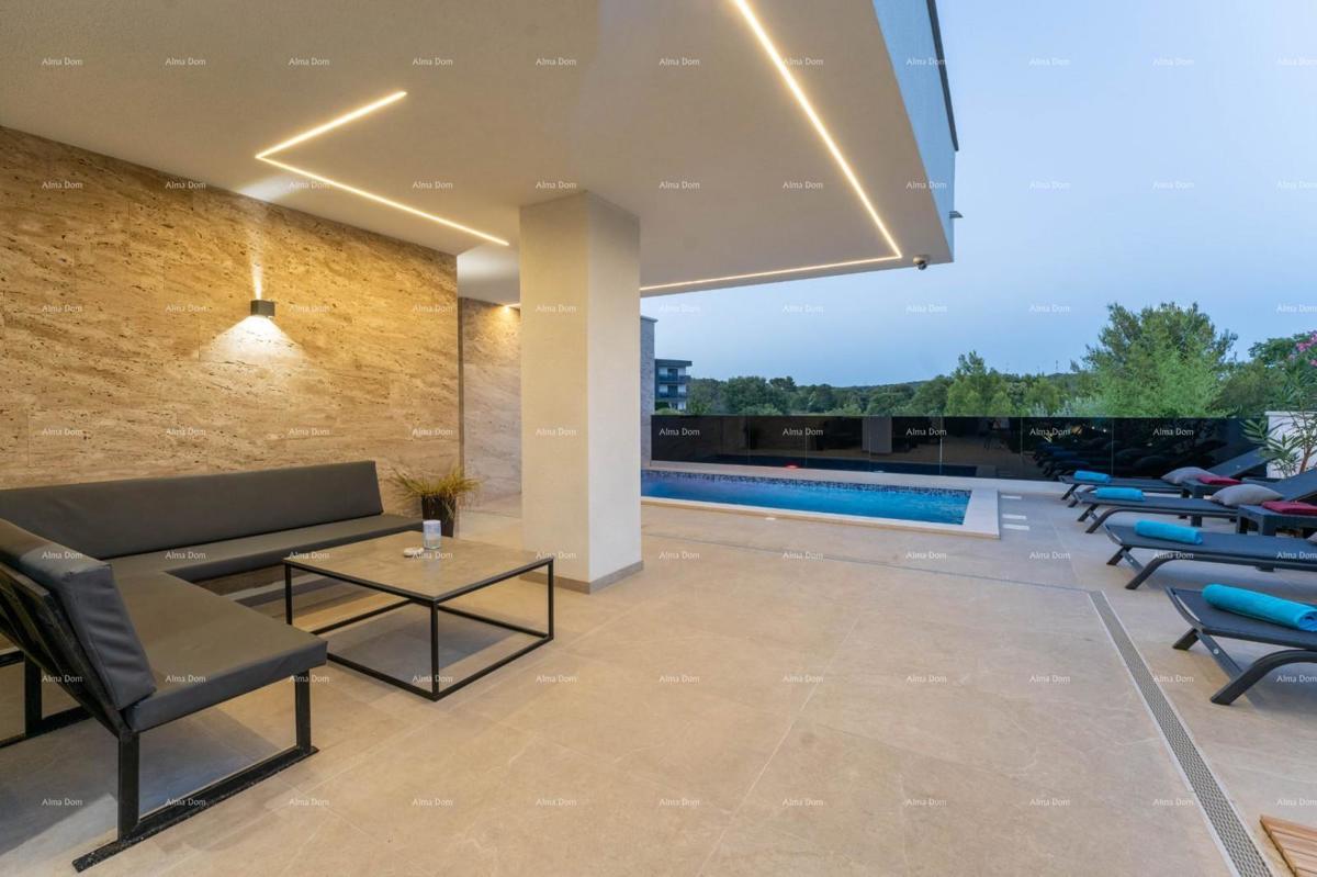 Casa moderna con piscina in un'ottima posizione, Medolino!