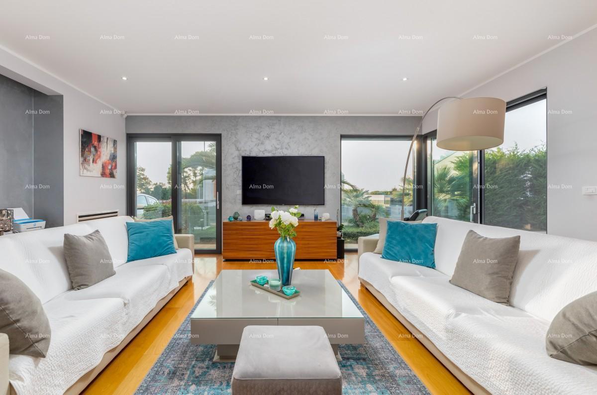 FAŽANA - Villa indipendente di classe premium, con piscina, ascensore / 100 m dal Viale degli Ulivi.