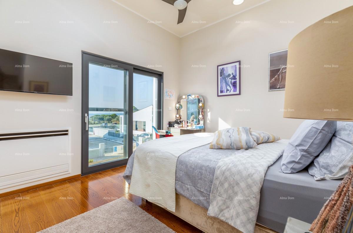 FAŽANA - Villa indipendente di classe premium, con piscina, ascensore / 100 m dal Viale degli Ulivi.