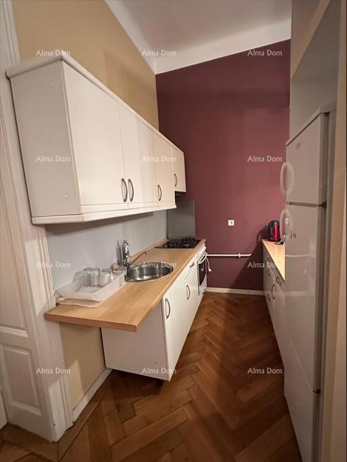 Pula – appartamento con 3 unità abitative!