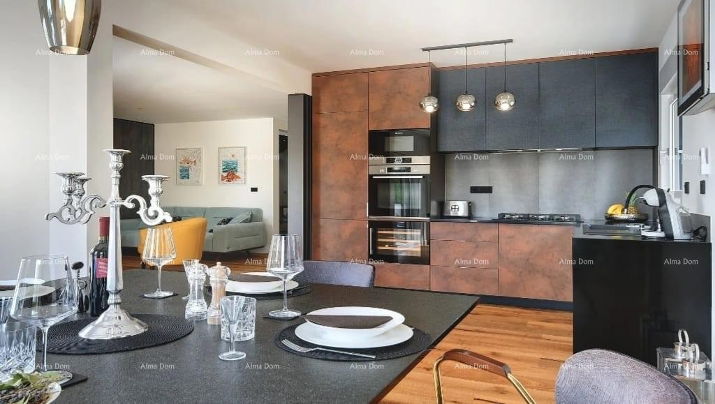 Meravigliosa casa moderna con piscina e garage, Krnica! Pronta per essere abitata subito!