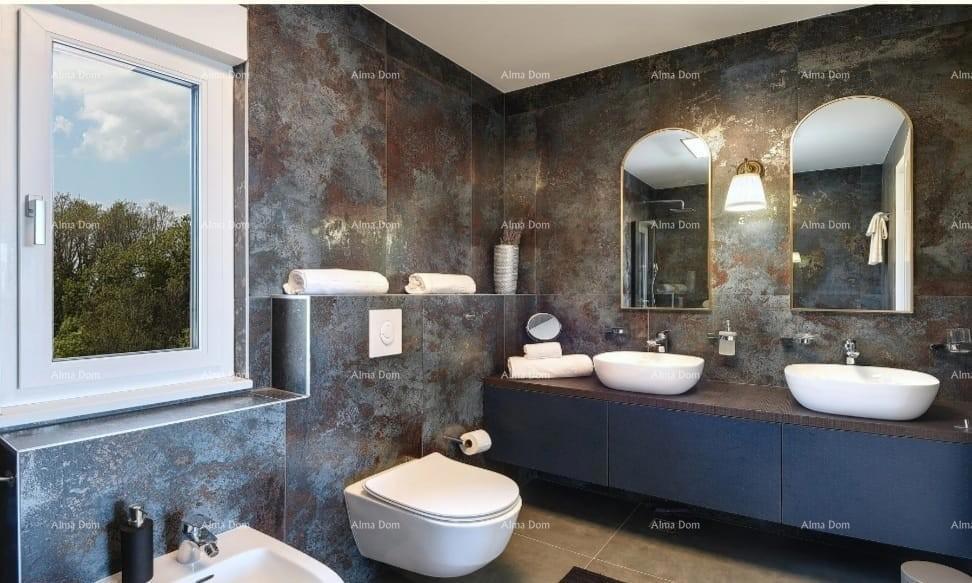 Meravigliosa casa moderna con piscina e garage, Krnica! Pronta per essere abitata subito!