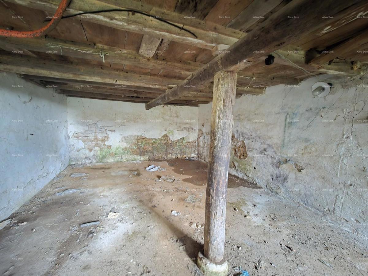 Galižana – casa in pietra con terreno edificabile e cisterna