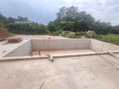 TINJAN – Casa in costruzione con piscina e ampio terreno nel cuore dell'Istria