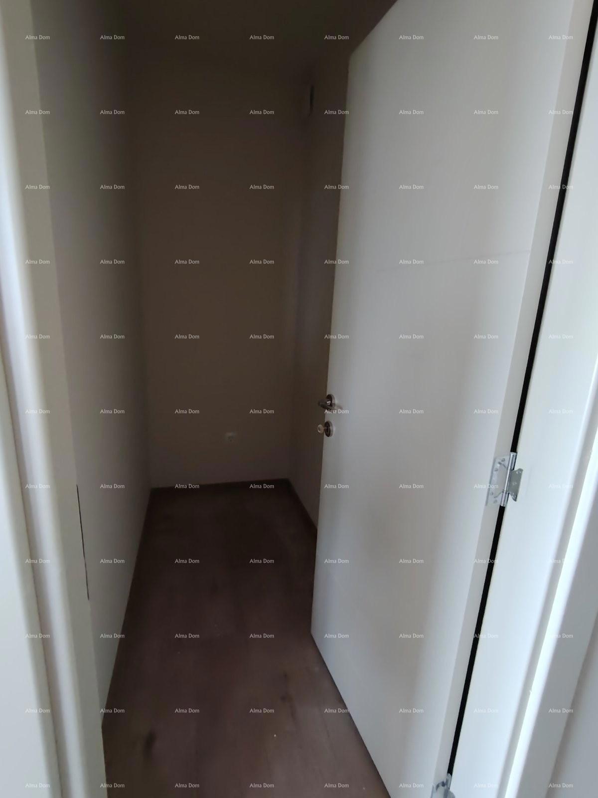 Poreč, Veli Maj, ATTICO CON VISTA PANORAMICA SUL MARE