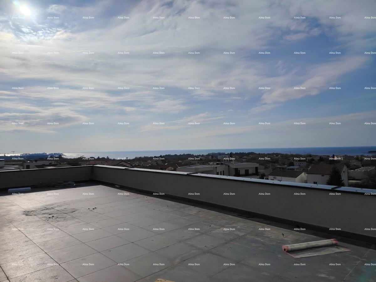 Poreč, Veli Maj, ATTICO CON VISTA PANORAMICA SUL MARE