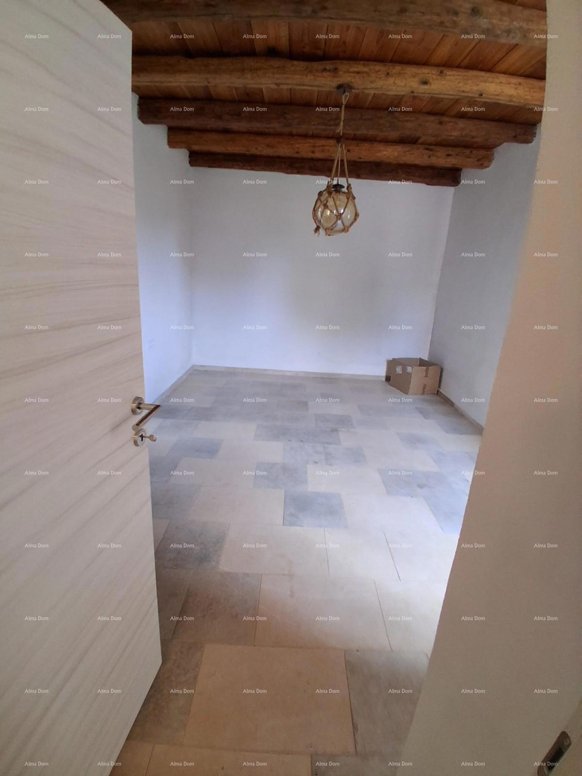 Vendita - villa di lusso con ampio giardino, piscina, stanza benessere e palestra, Poreč!