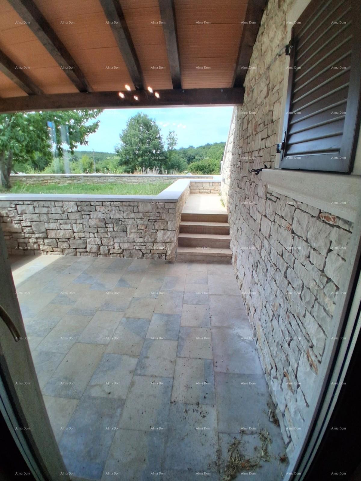 Vendita - villa di lusso con ampio giardino, piscina, stanza benessere e palestra, Poreč!