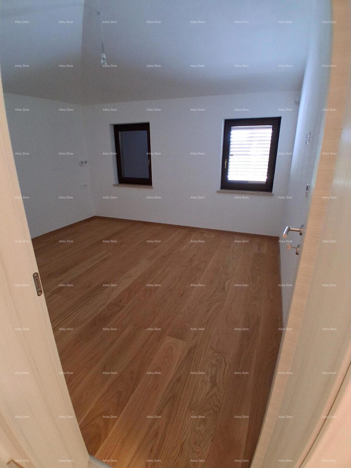 Vendita - villa di lusso con ampio giardino, piscina, stanza benessere e palestra, Poreč!