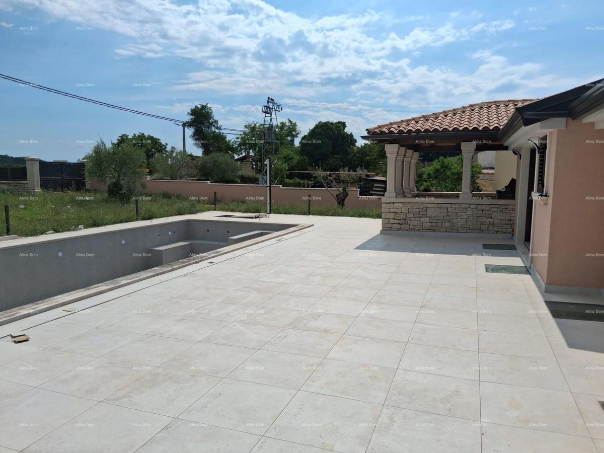 Vendita - villa di lusso con ampio giardino, piscina, stanza benessere e palestra, Poreč!