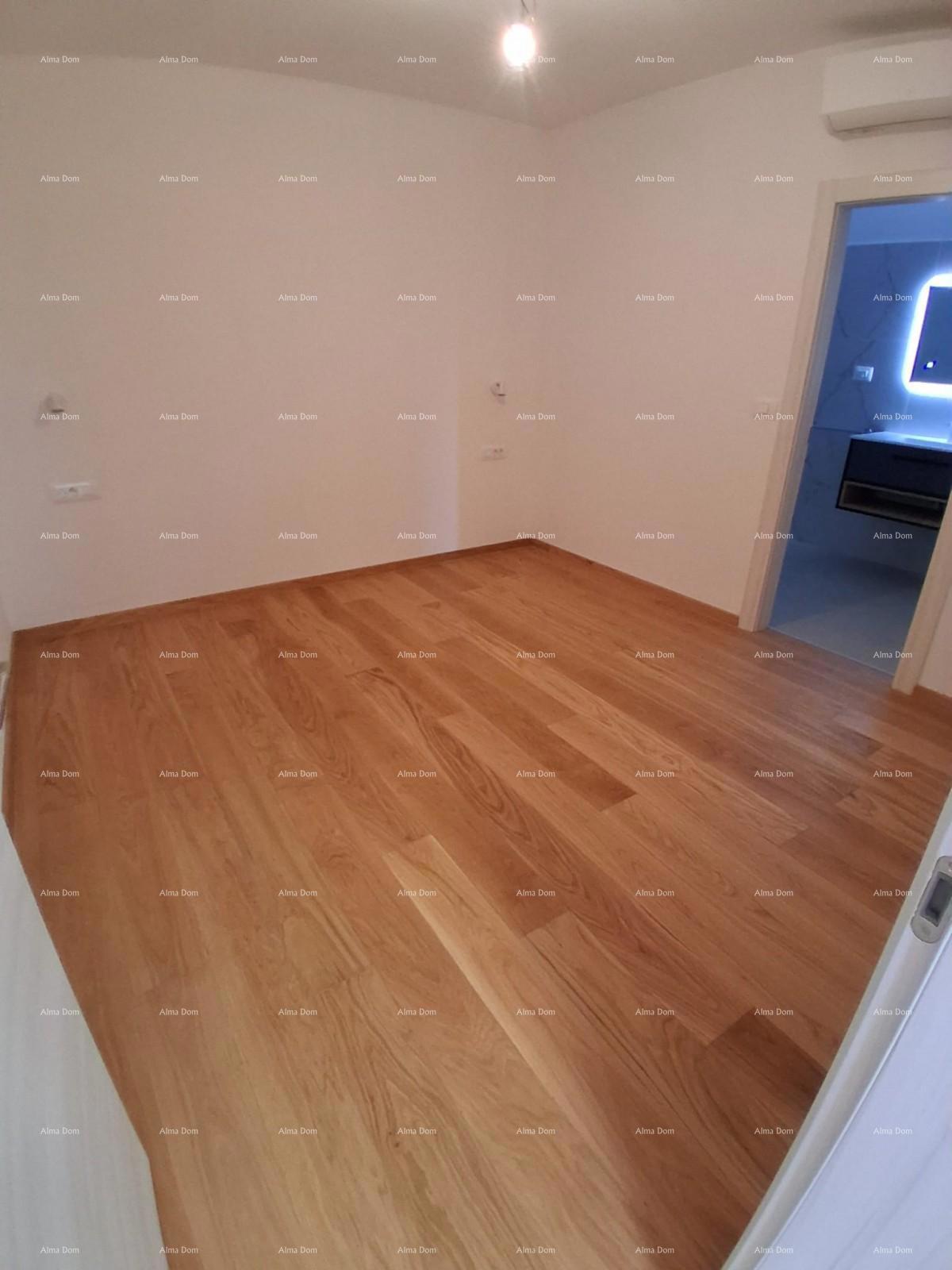 Vendita - villa di lusso con ampio giardino, piscina, stanza benessere e palestra, Poreč!