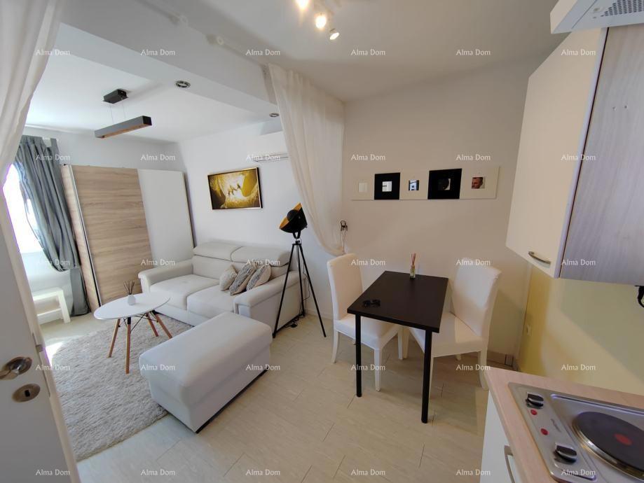 ROVINJ – Appartamento su due piani di 50 m² in centro, con 2 monolocali