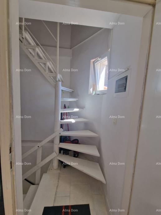 ROVINJ – Appartamento su due piani di 50 m² in centro, con 2 monolocali