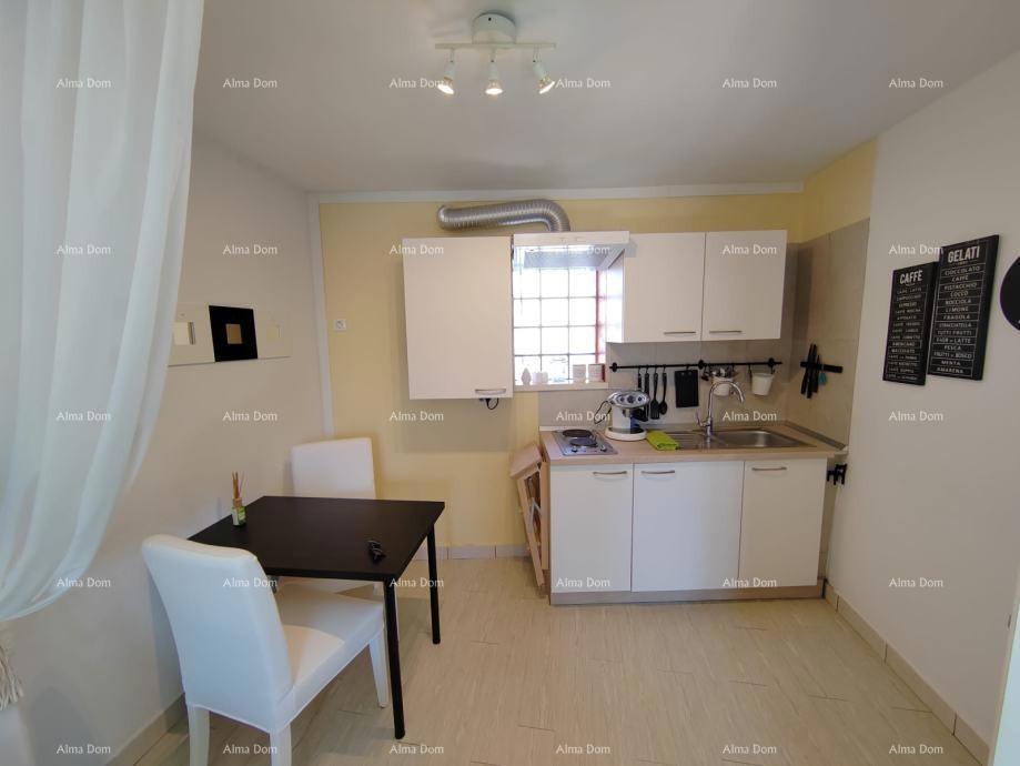ROVINJ – Appartamento su due piani di 50 m² in centro, con 2 monolocali